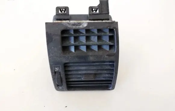 Volkswagen Touran I Dash center air vent grill 1T0819704A
