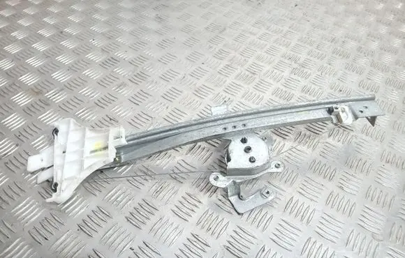 Ford Mondeo Mk III Rear window lifting mechanism without motor