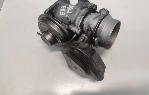 BMW X3 E83 Throttle body valve 11717804384 11717791481