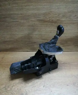 Opel Insignia A Gear shifter/selector 55563829 1920101944