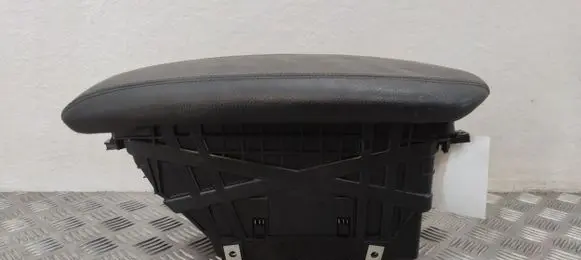 BMW X5 F15 Armrest 105070381C 5116