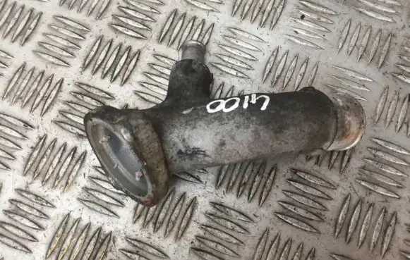 Toyota Avensis Verso Engine coolant pipe/hose