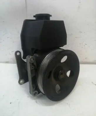 Mercedes-Benz CLK A208 C208 Power steering pump