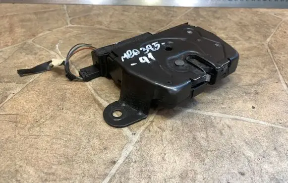 BMW 2 F45 Tailgate/trunk/boot lock/catch/latch 734852904