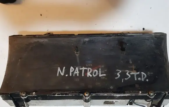 Nissan Patrol Y60 Speedometer (instrument cluster)