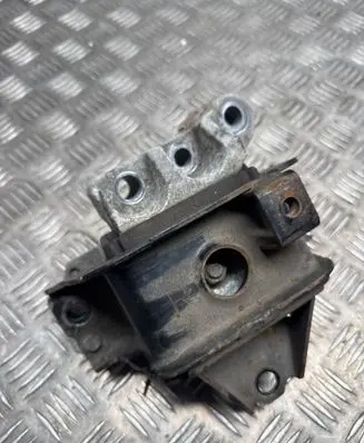 Mitsubishi Outlander Engine mount bracket 1093A112
