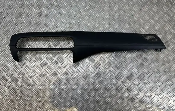 Nissan Leaf II (ZE1) Dashboard center trim panel 684205SH1A