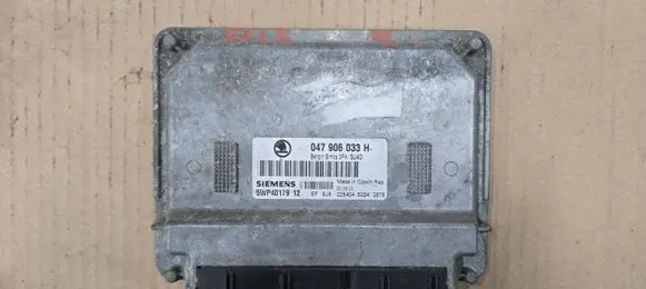 Skoda Fabia Mk1 (6Y) Engine control unit/module 047906033H