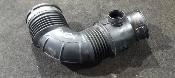 Opel Insignia A Air intake hose/pipe 55561787 495204024