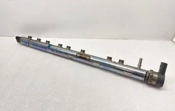 BMW 5 F10 F11 Fuel main line pipe 7805423 0445216036