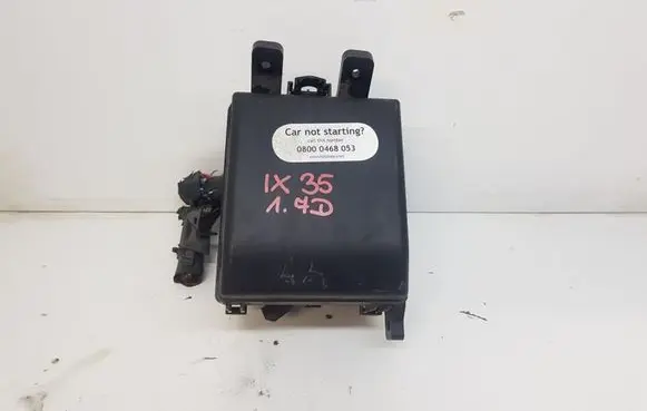 KIA Sportage Fuse box cover 91443-2Y061
