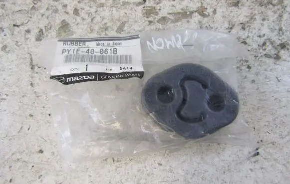 Mazda 3 Muffler mount bracket/holder PY1E40061B