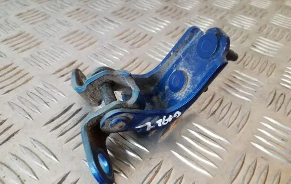 Honda Jazz Rear door lower hinge