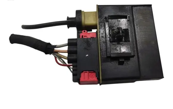 Citroen C5 Coolant fan relay 9652021180