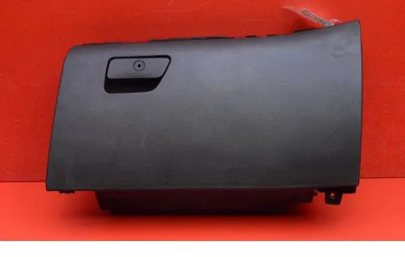 Ford Mondeo MK I Glove box DS7313570A