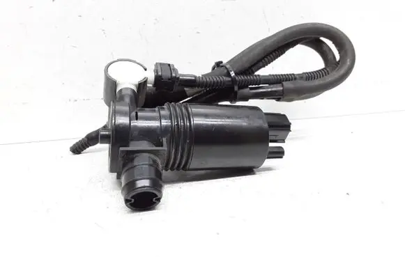 Volvo V40 Windscreen/windshield washer pump 121221C 1026810