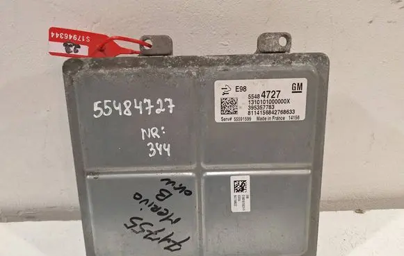 Opel Meriva B Engine control unit/module 55484727