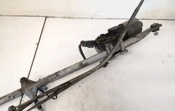 Front wiper linkage and motor