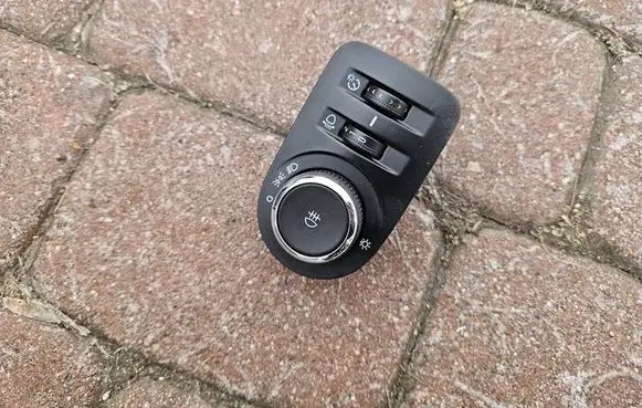 Opel Zafira C Light switch 13294814