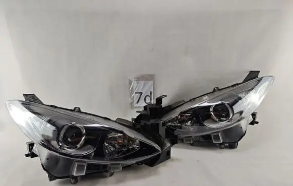 Mazda 3 III Headlights/headlamps set 