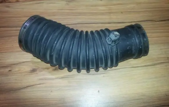 Ford Mondeo MK II Air intake hose/pipe 97bb9c623ba