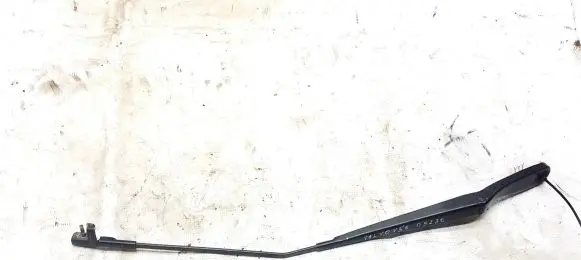 Volvo V50 Front wiper blade arm 30698250