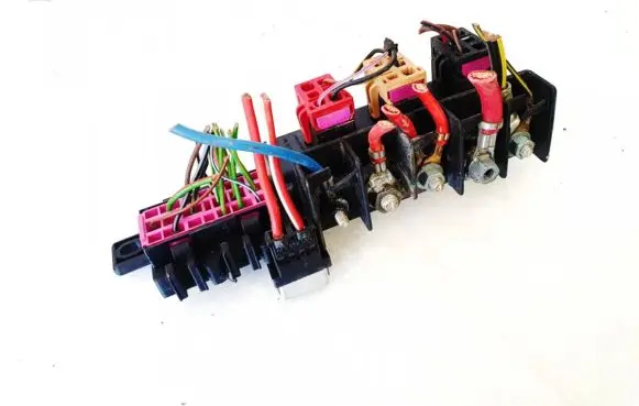 Volkswagen Golf IV Fuse box set 8l0941822