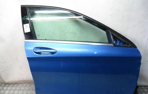 Mercedes-Benz GLA W156 Front door