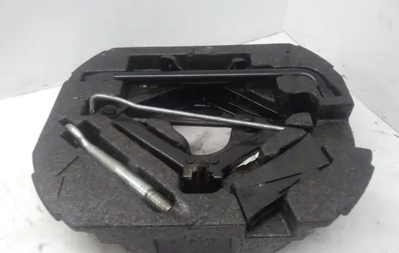 Jaguar XF X250 Tool set 8W8317B043AA