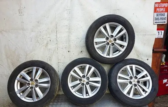 Mitsubishi ASX R17 alloy rim QD1