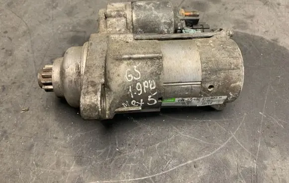 Volkswagen PASSAT B6 Starter motor 027911023H