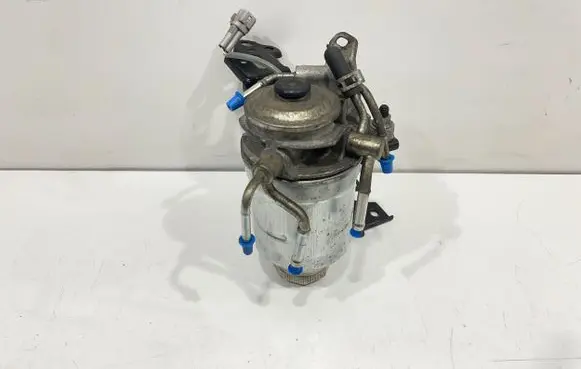 Toyota Avensis T270 Fuel filter bracket/mount holder 233000R090 00000F06 080608