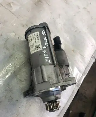Audi Q3 F3 Starter motor 02e911024m