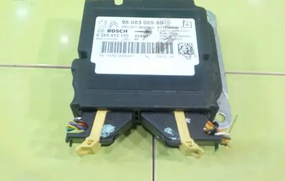 Peugeot 208 I Airbag control unit/module 0285012189
