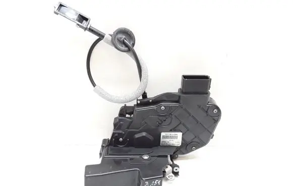 Volvo S80 Front door lock 30784486