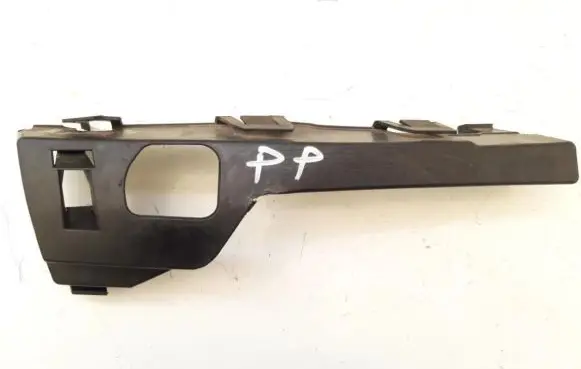 Ford Focus Front bumper mounting bracket 4M5117E856AC