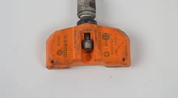 Audi A8 S8 D3 4E Tire pressure sensor 4D0907275C 3702ATSSRE4B