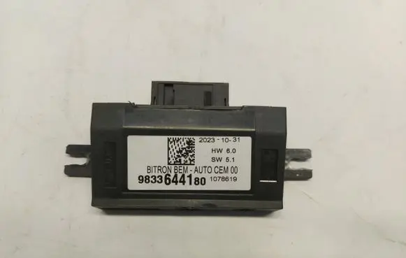 Opel Grandland X Door control unit/module 9833644180
