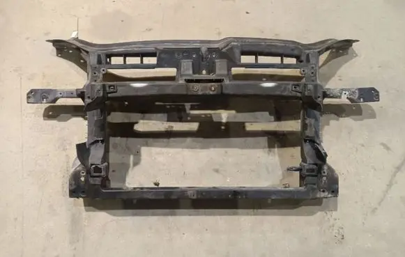Volkswagen Golf V Radiator support slam panel 