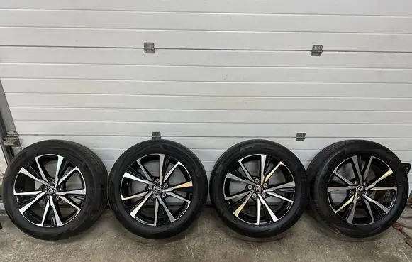 R18 alloy rim