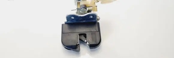 Mercedes-Benz C W203 Seat back rest lock catch A2039200472