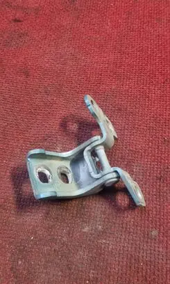 Renault Modus Front door upper hinge 205018