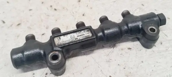 Ford C-MAX I Fuel main line pipe 9654592680