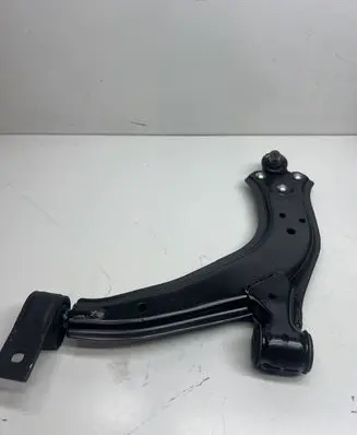 Citroen Xsara Front lower control arm/wishbone 95658884