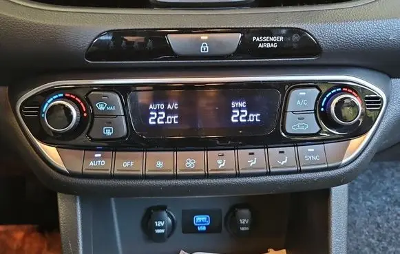 Hyundai i30 Climate control/heater control trim 97250G4CB0 IMPRK1561580