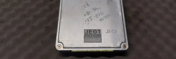 Mazda 929 Engine control unit/module JE0118881F 0797001465