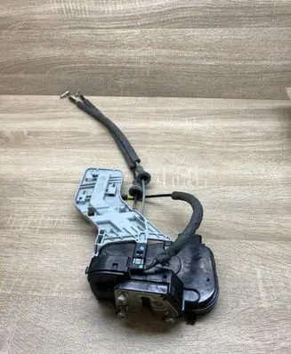 Hyundai Sonata Rear door lock 814103S000 C61367B