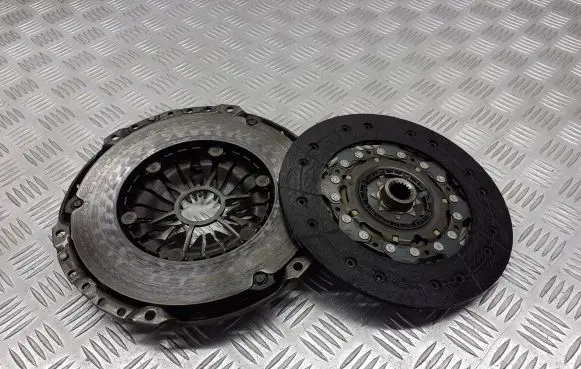 Opel Zafira B Pressure plate 