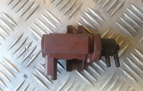 Ford Mondeo MK IV Turbo solenoid valve 6G9Q9E882CA 70177100