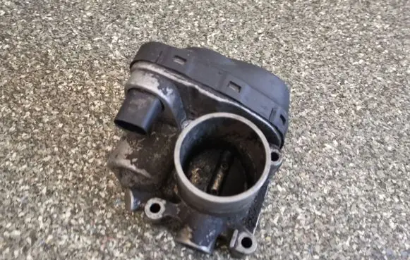 Skoda Fabia Mk2 (5J) Throttle valve 036133062B